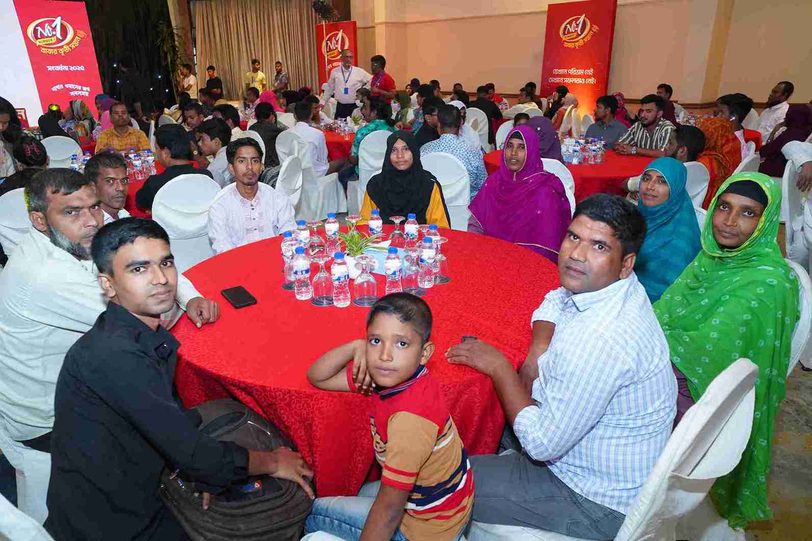 সংবর্ধনা অনুষ্ঠানের দৃশ্য