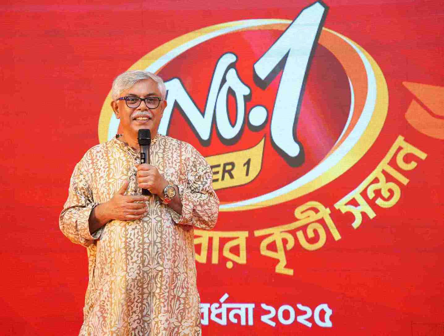 সংবর্ধনা অনুষ্ঠানের দৃশ্য